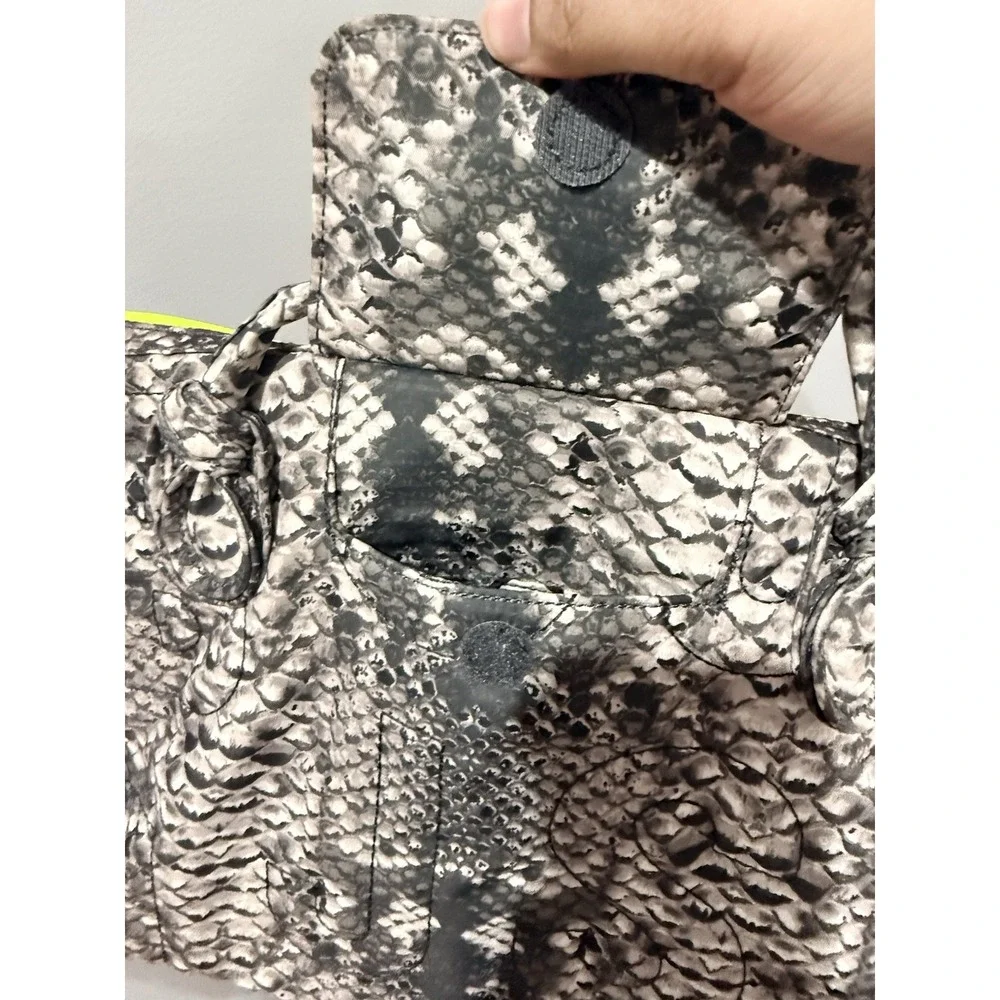 Marc Jacobs Bag‎ Laptop Sleeve Pretty Nylon Fluoro Green Neon Snake Print 16x11
